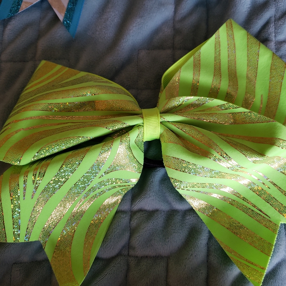 Cheer bows bundle - Picture 3 of 5
